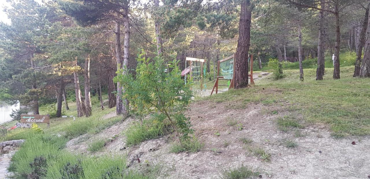Camping La Chabannerie Hotel Saint-Martin-de-Clelles Eksteriør billede